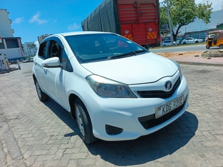 2015 Toyota Vitz 